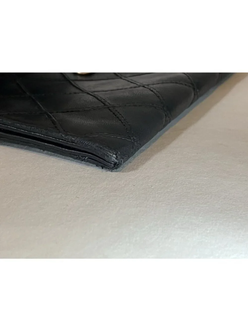 Vintage CHANEL Black leather chanel purse - made in France